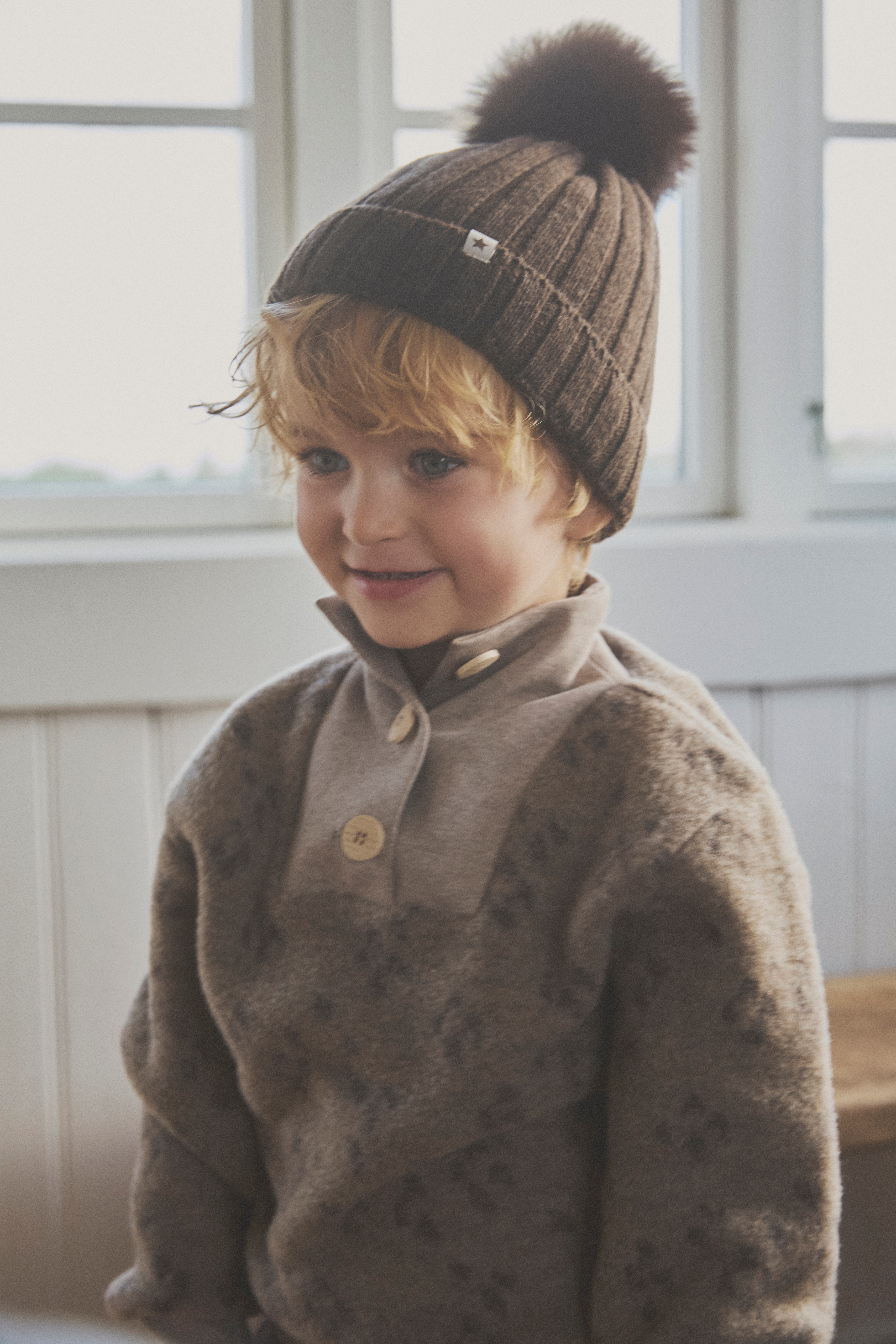 Huttelihut Hat Knit Alpaca Pompom