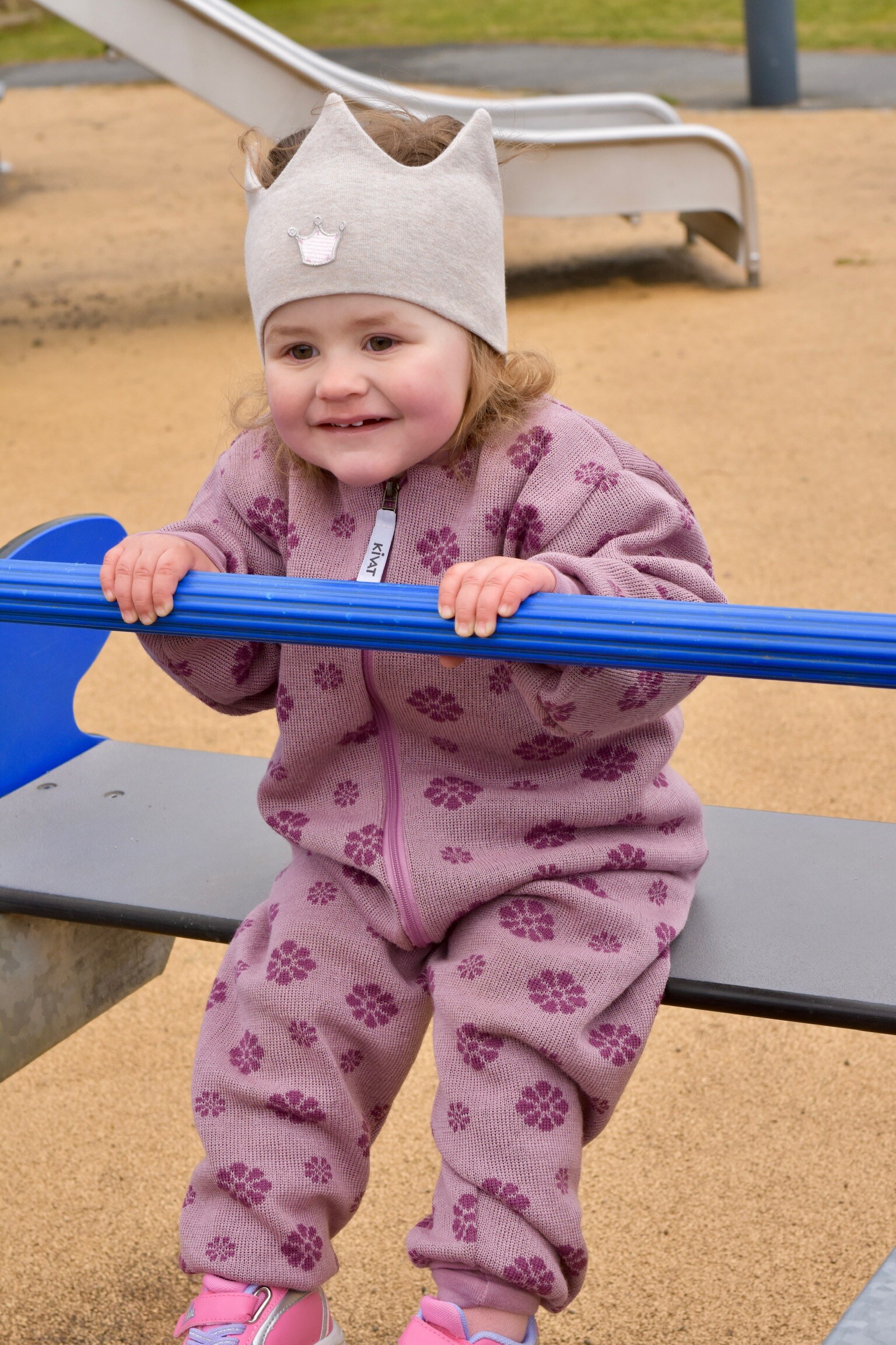 Kivat Kronepannebånd Med Krone 