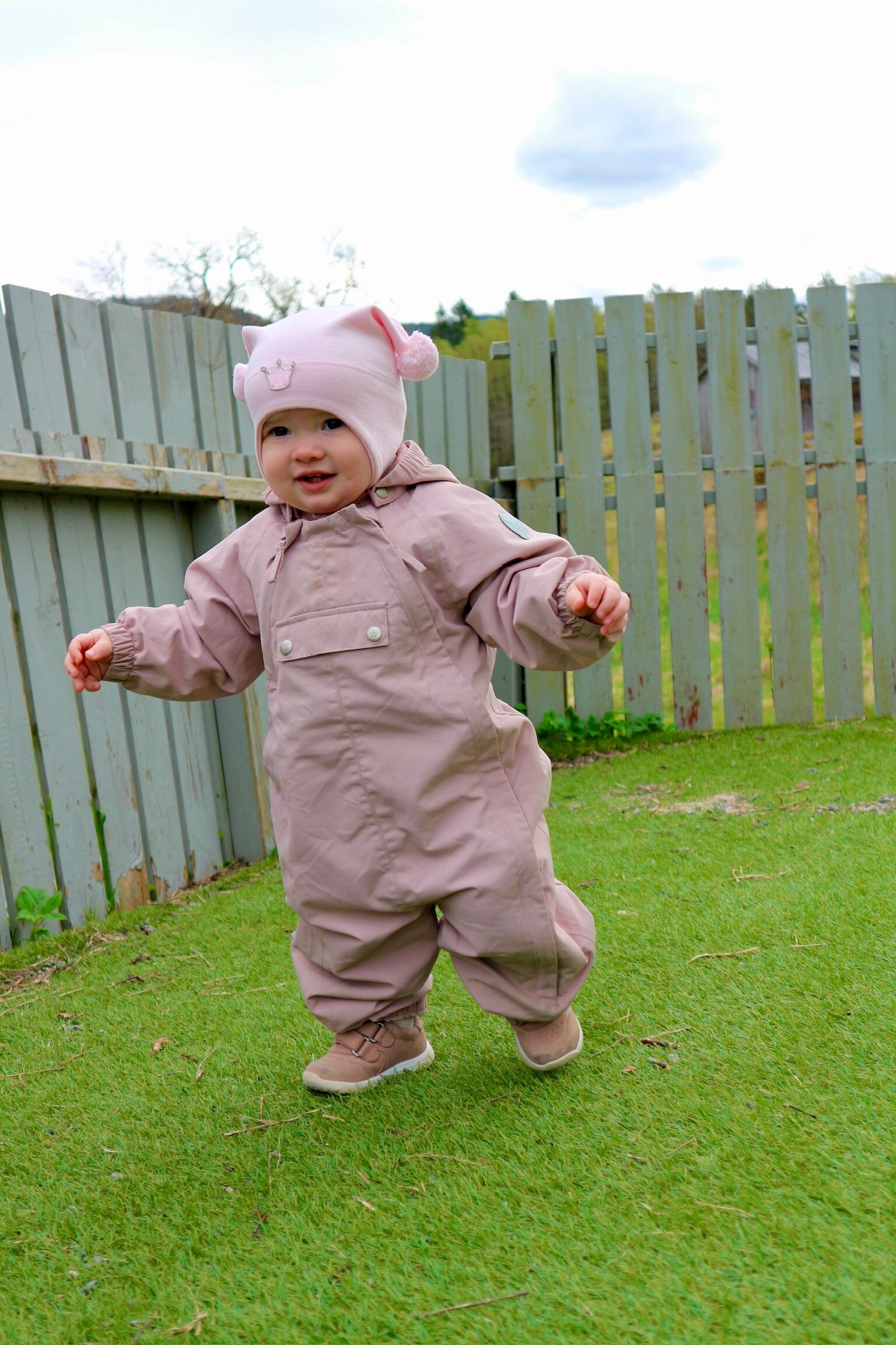 Kivat Knytelue Med Krone 